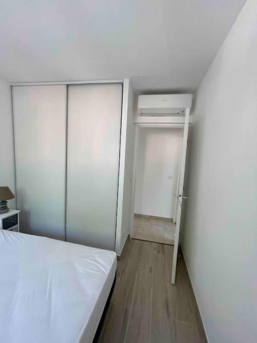 Appartement Bord De Mer Avec Garage Menton Eksteriør billede